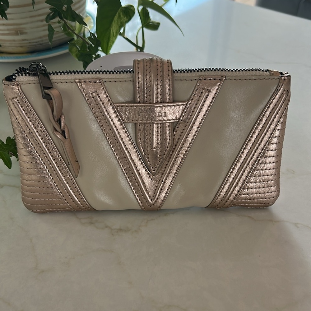 BVNDI “Victoria”‎ Clutch /Wallet Women’s Beige/Rose Gold 100%Leather